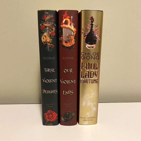 Owlcrate Signed First Edition These Violent Delights by Chloe Gong - Picture 4 of 5